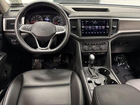 Used 2021 Volkswagen Atlas SE w/ Panoramic Sunroof Package image 5
