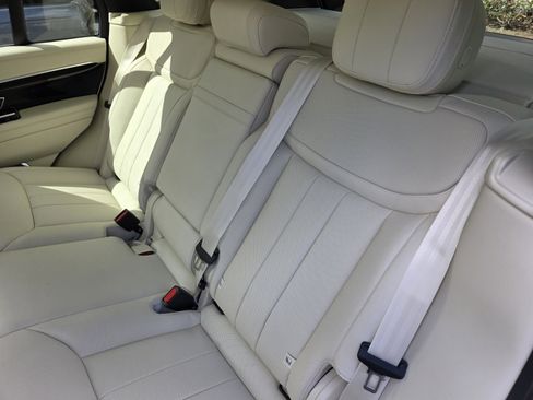 New 2026 Land Rover Range Rover SE image 13