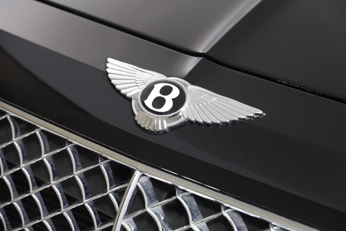 Used 2018 Bentley Bentayga AWD/4WD image 22