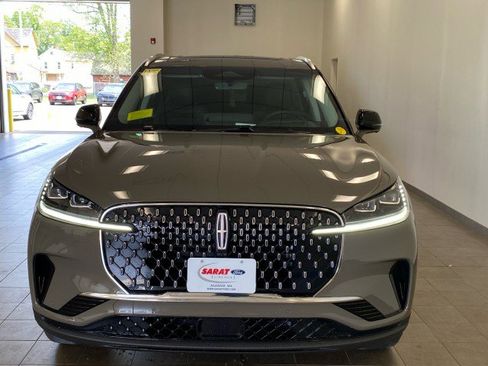 New 2025 Lincoln Aviator Reserve w/ Equipment Group 201A image 3