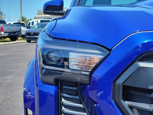 Used 2025 Toyota Tacoma TRD Sport image 7