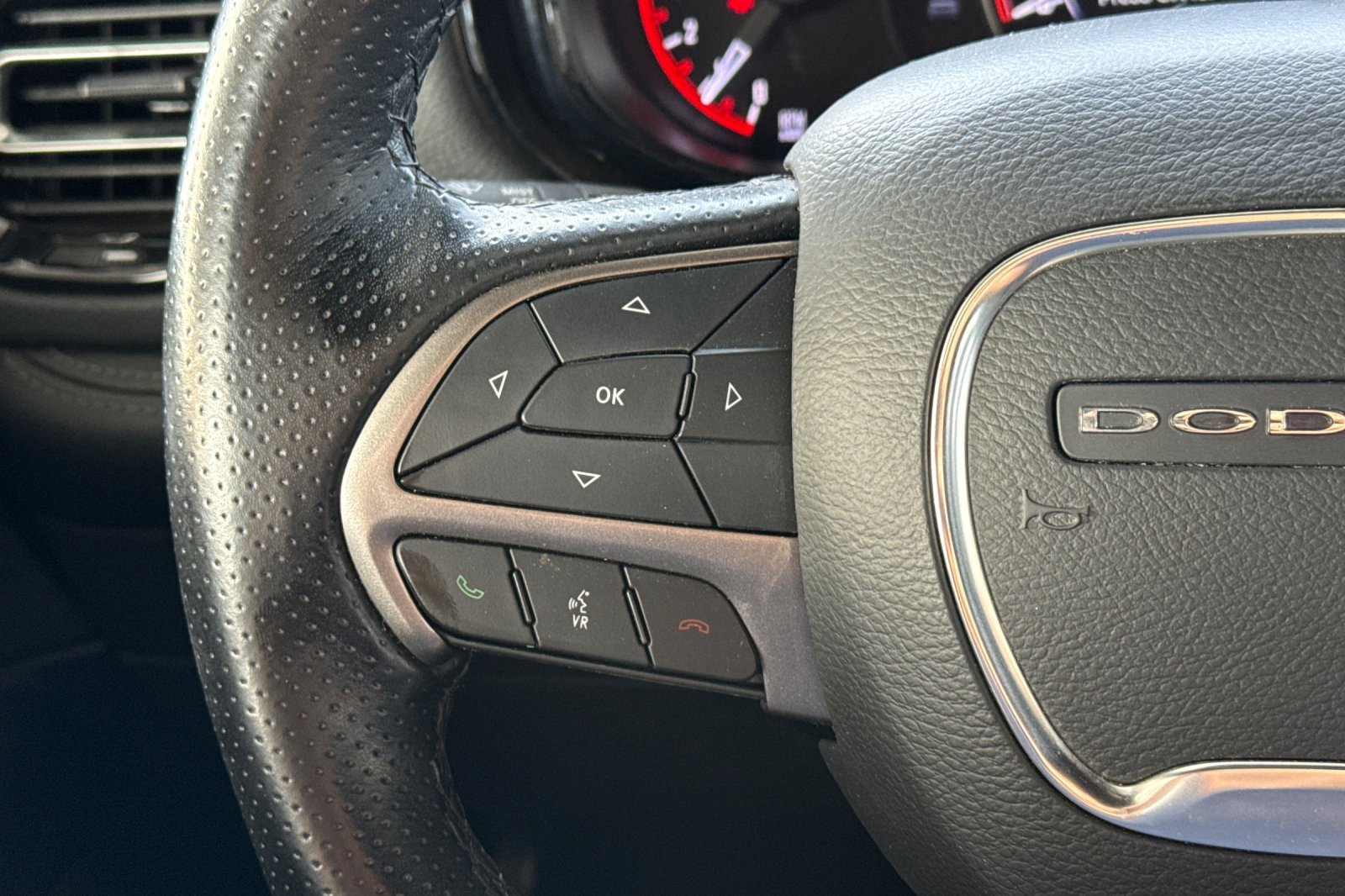 Used 2023 Dodge Durango SXT RWD image 34