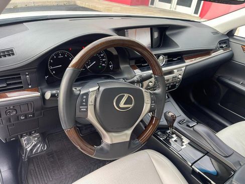 Used 2014 Lexus ES 350 image 24