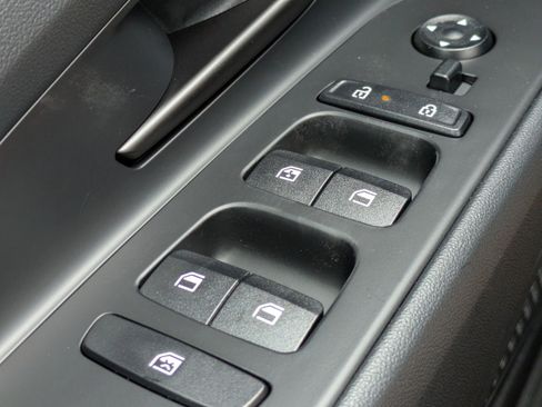 New 2026 Hyundai Elantra SEL Sport FWD image 24