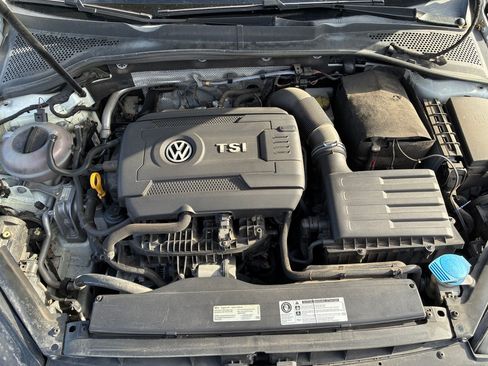 Used 2017 Volkswagen Golf S FWD image 31
