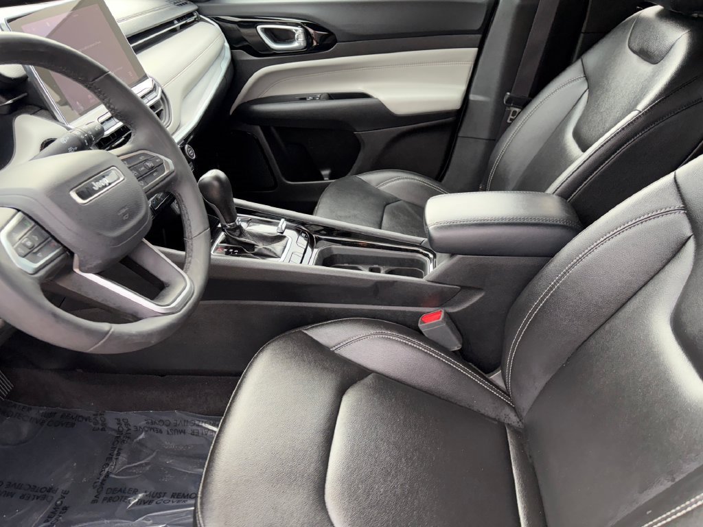 Used 2025 Jeep Compass Limited AWD/4WD image 9