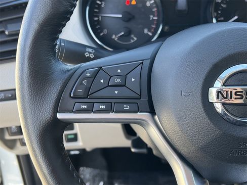 Certified 2022 Nissan Rogue Sport SL image 12