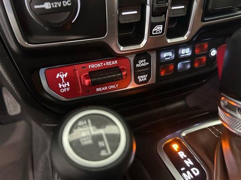 Used 2021 Jeep Wrangler Unlimited Rubicon AWD/4WD image 56