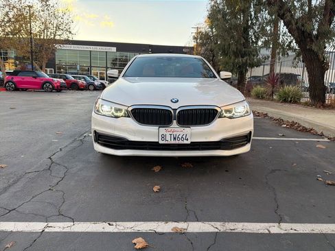 Used 2019 BMW 530e w/ Convenience Package image 8