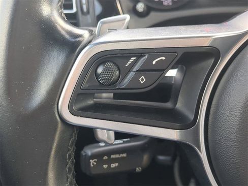 Used 2021 Porsche Macan image 27