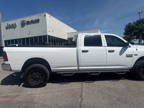 Used 2017 RAM 2500 Tradesman w/ Chrome Appearance Group AWD/4WD image 19