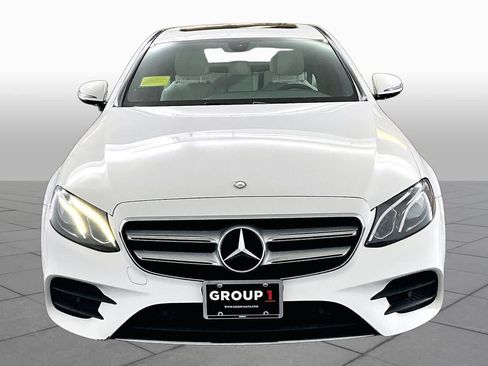 Certified 2017 Mercedes-Benz E 300 4MATIC image 4