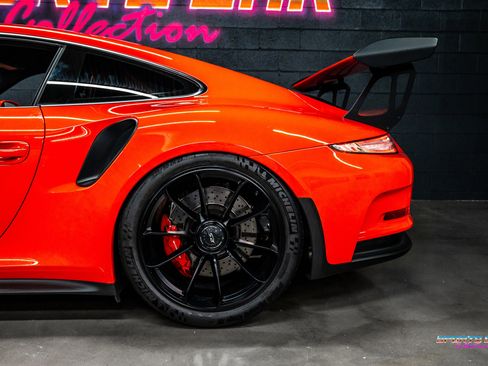 Used 2016 Porsche 911 GT3 RS image 15