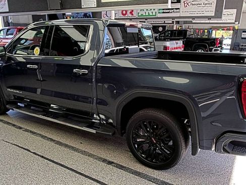 Used 2022 GMC Sierra 1500 Denali w/ Driver Alert Package II image 4
