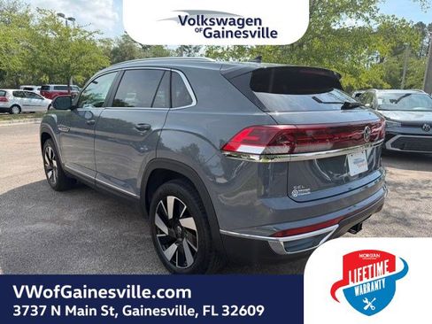 Certified 2025 Volkswagen Atlas Cross Sport SEL AWD/4WD image 4