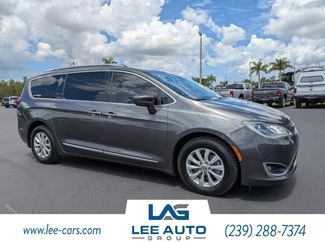 Used 2019 Chrysler Pacifica Touring-L FWD video 1