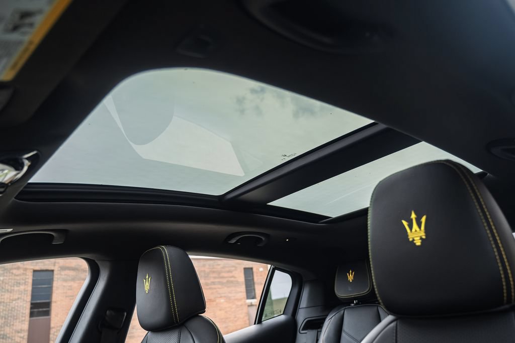 Used 2023 Maserati Grecale Modena AWD/4WD image 21