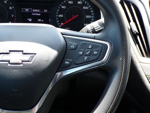 Used 2025 Chevrolet Malibu LT FWD image 13