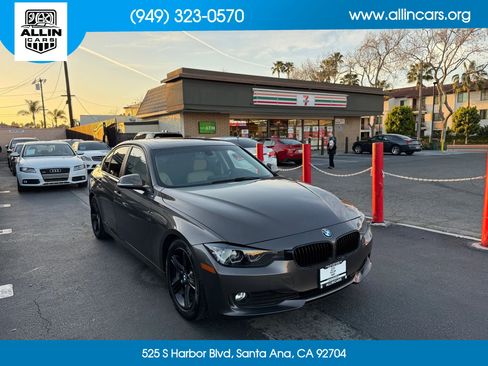 Used 2013 BMW 320i Sedan RWD image 3