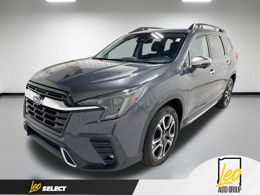Used 2023 Subaru Ascent Touring AWD/4WD image 1