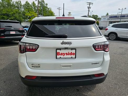 Used 2023 Jeep Compass Latitude AWD/4WD image 34