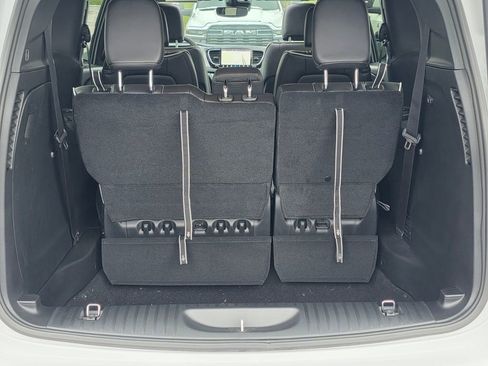 New 2026 Chrysler Pacifica Limited w/ S Appearance Package image 33
