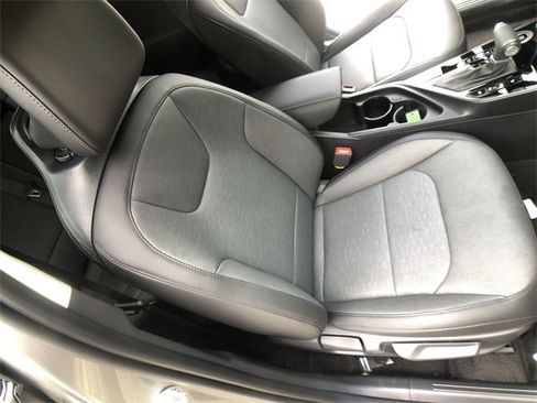 New 2025 Kia Niro SX image 25