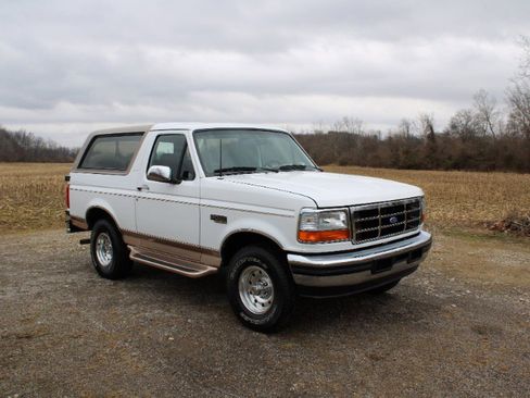 Used 1996 Ford Bronco Eddie Bauer image 2