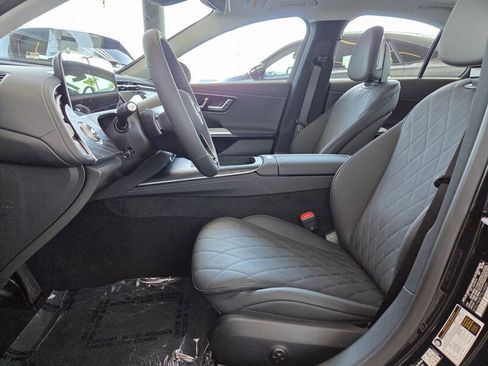 New 2026 Mercedes-Benz E 350 4MATIC Sedan image 11