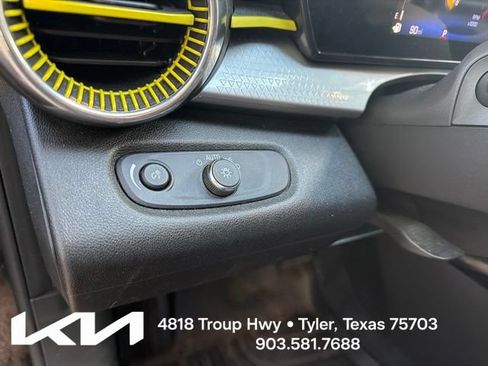 Used 2024 Chevrolet Trax LT FWD image 14