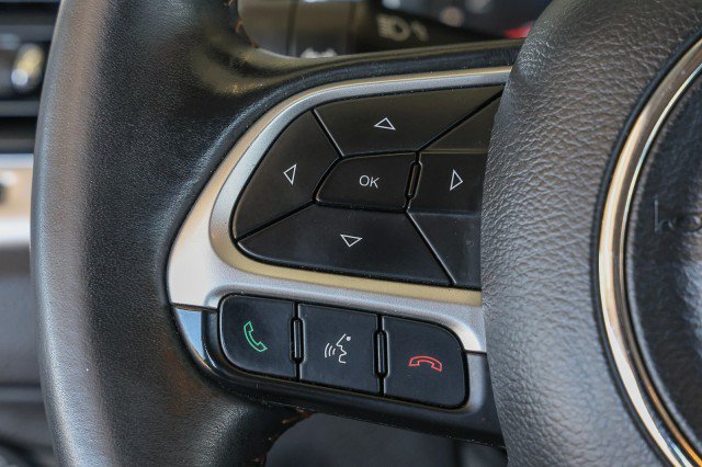 Used 2018 Jeep Compass Latitude w/ Popular Equipment Group FWD image 24