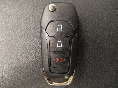 Used 2020 Ford Escape S image 32