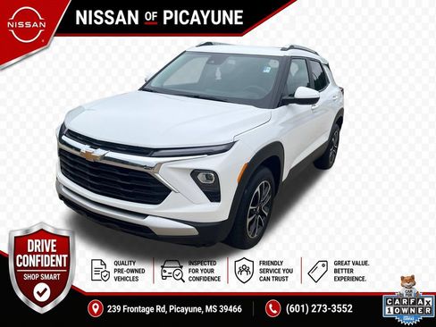 Used 2025 Chevrolet TrailBlazer LT AWD/4WD image 1