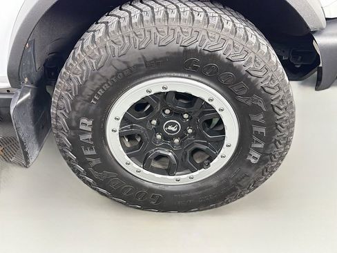Used 2023 Ford Bronco Badlands image 34