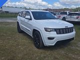 Used 2018 Jeep Grand Cherokee Altitude image 3