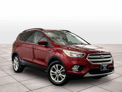Used 2018 Ford Escape SE w/ SE Sync 3 Package FWD image 2