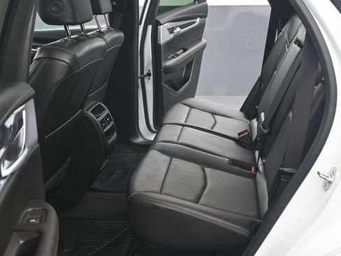 Certified 2025 Cadillac XT5 Premium Luxury AWD/4WD image 13
