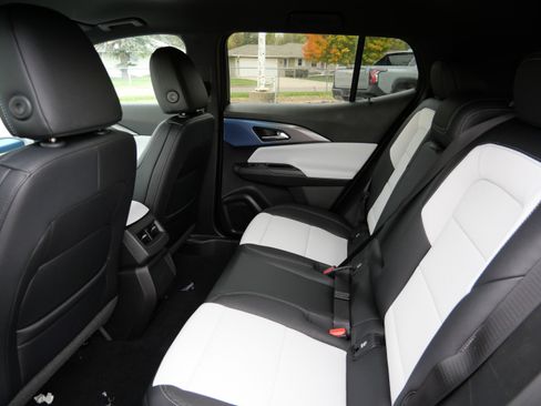 New 2025 Chevrolet Equinox EV LT AWD/4WD image 5