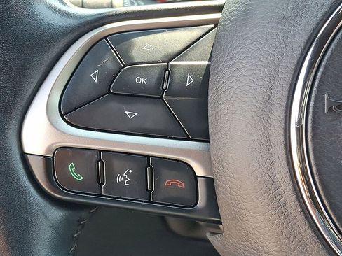 Certified 2021 Jeep Compass Latitude AWD/4WD image 23