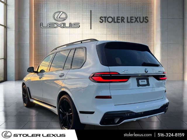Used 2023 BMW X7 xDrive40i w/ M Sport Package AWD/4WD image 6