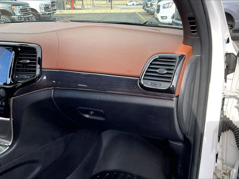 Used 2021 Jeep Grand Cherokee Overland image 14