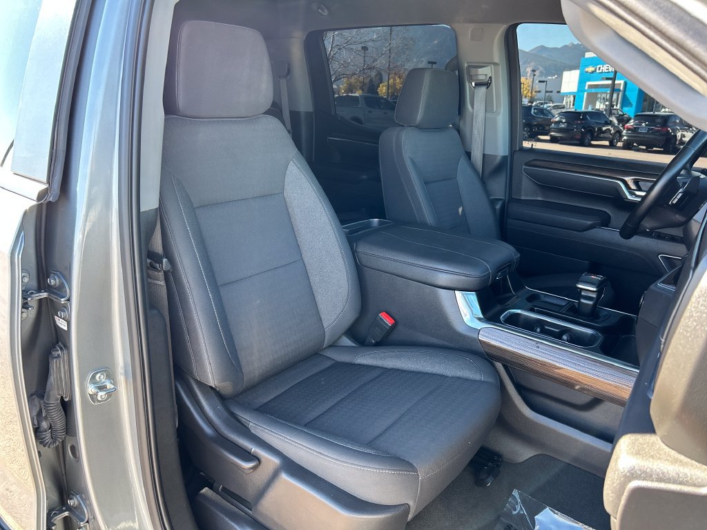 Used 2025 Chevrolet Silverado 1500 LT Trail Boss w/ Protection Package AWD/4WD image 18