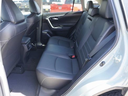 Used 2023 Toyota RAV4 XLE Premium image 16