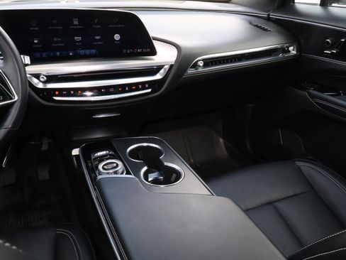 Certified 2024 Cadillac Lyriq Luxury image 15