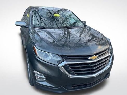 Used 2019 Chevrolet Equinox LT image 3
