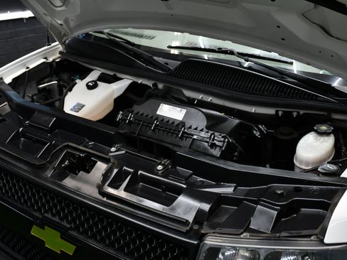 Used 2021 Chevrolet Express 2500 Extended w/ Driver Convenience Package image 9