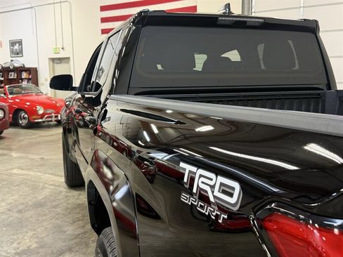Used 2026 Toyota Tacoma TRD Sport AWD/4WD image 5