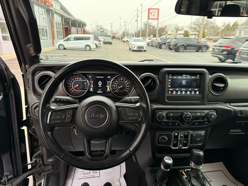 Used 2021 Jeep Gladiator Sport image 54