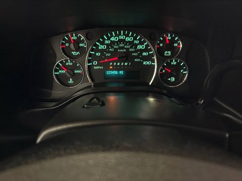 Used 2018 Chevrolet Express 3500 Extended w/ Driver Convenience Package RWD image 42