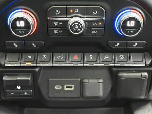 Used 2020 Chevrolet Silverado 1500 LT Trail Boss AWD/4WD image 19